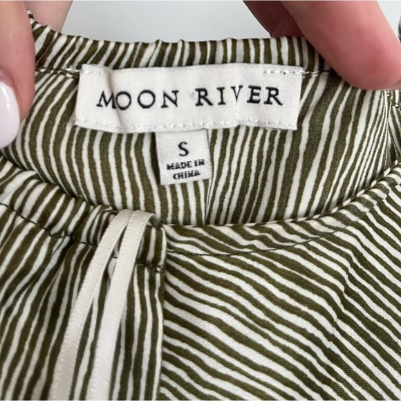 Southmoon Under Striped Silk Top - Picture 4 of 4